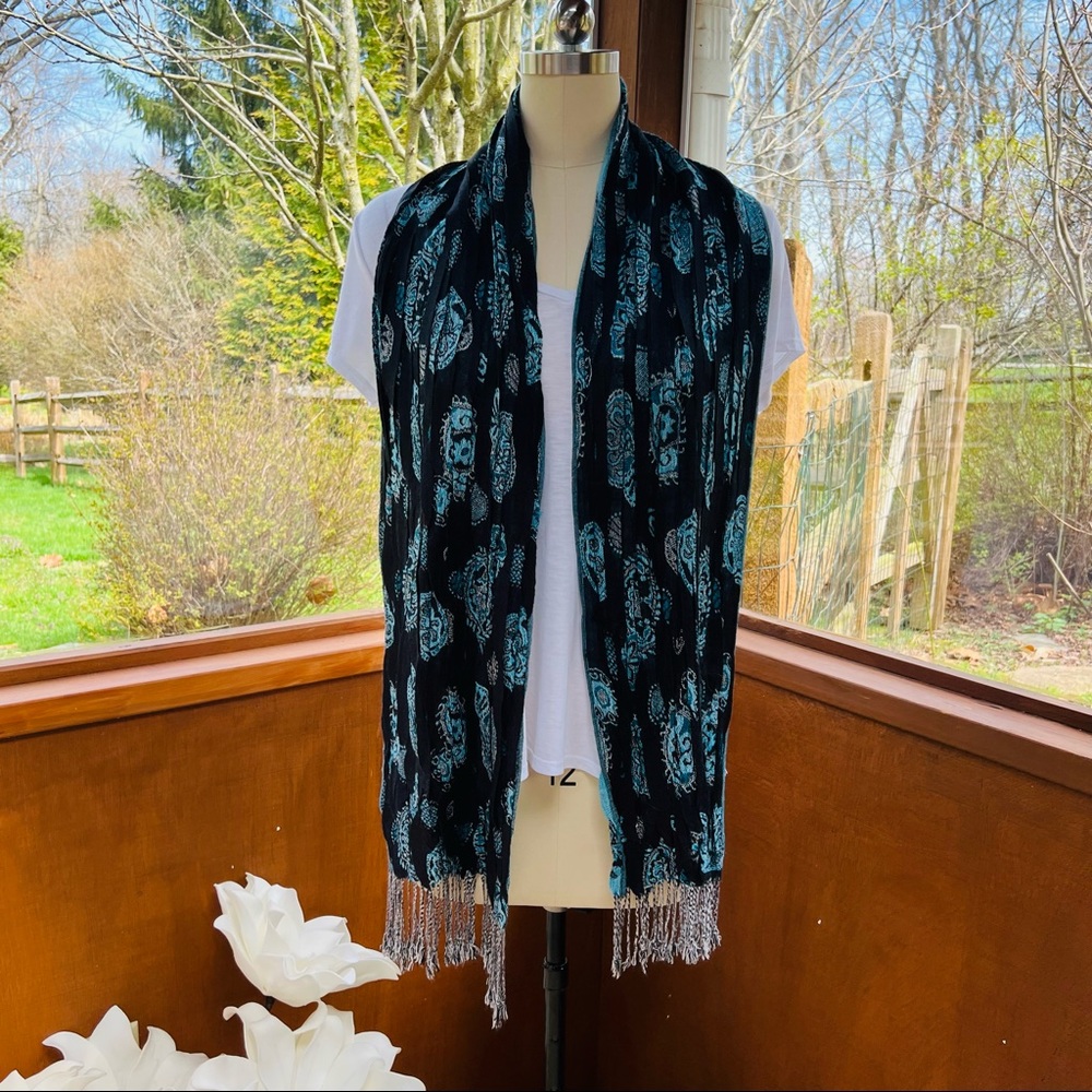 Two toned blue scarf